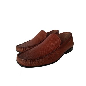 Δερμάτινο τρυπιτό μοκασίνι ταμπά Δερμάτινο τρυπιτό μοκασίνι ταμπά