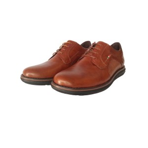 Δερμάτινο παπούτσι καφέ με μαύρη σόλα Δερμάτινο παπούτσι καφέ με μαύρη σόλα